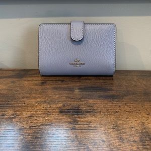 Coach Medium Corner Zip Wallet